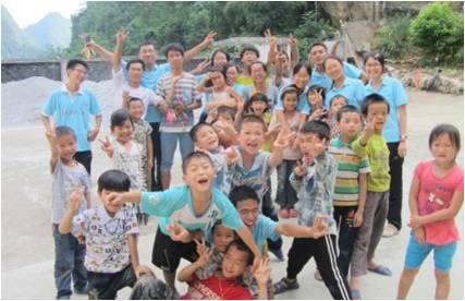 ��h������W���������Єӡ��F�֧�̵��c�ǏV���ό����Rɽ�h��կ�l¡��С�W��7��18�գ������麢�ӂ��e�k��Ȥζ�\�ӕ�������������K������^�ӣ�����������Ŀ������ʮ�֟��ҡ��\�ӕ���Ļ��֧����c���ӂ��_�ĺ�Ӱ��