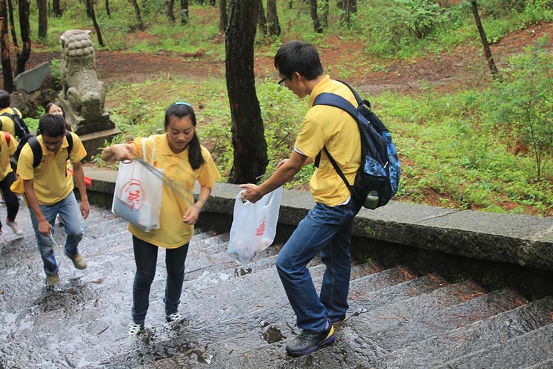 ��ǧ�{ɽ����ͽ����߻���У�꠆T����ʰ���^�����������Ƶĭh�����С�